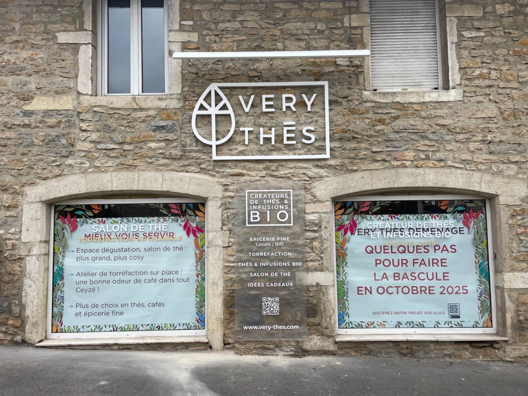 very thès enseigne